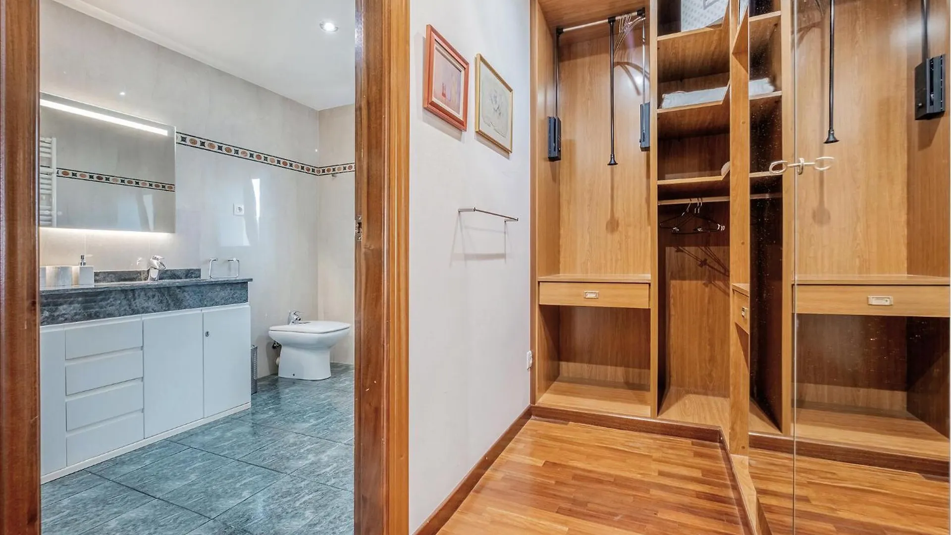 Дом отдыха 5 Bedroom Awesome Home In Реус